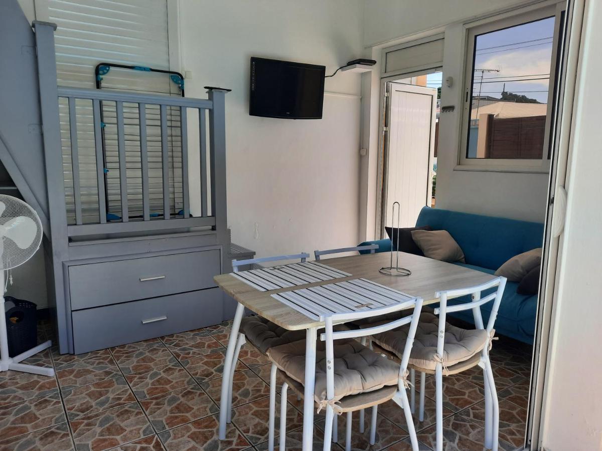 Studio Avec Piscine Privee, Idealement Situe Saint-Claude Exteriér fotografie