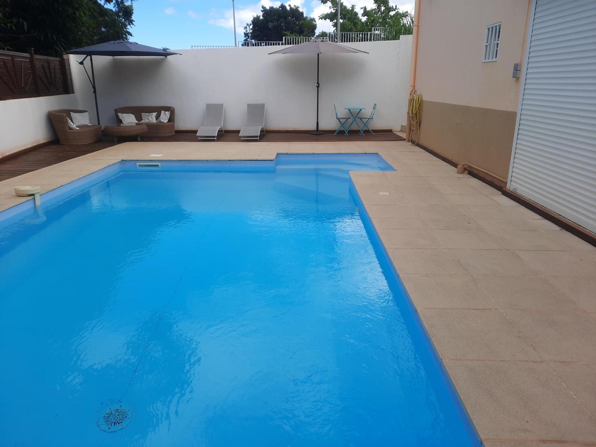 Studio Avec Piscine Privee, Idealement Situe Saint-Claude Exteriér fotografie
