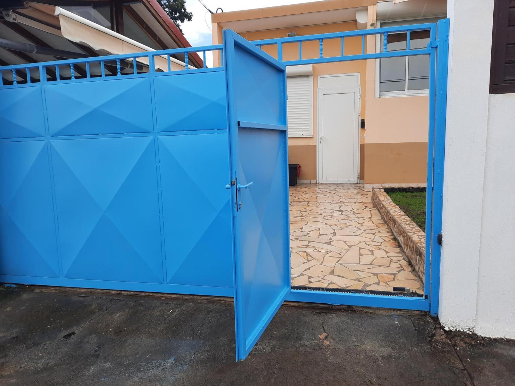 Studio Avec Piscine Privee, Idealement Situe Saint-Claude Exteriér fotografie